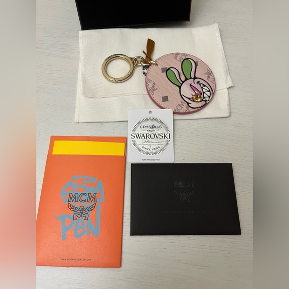 NWT MCM x SAMBYPEN Round Charm in Visetos - Picture 5 of 5